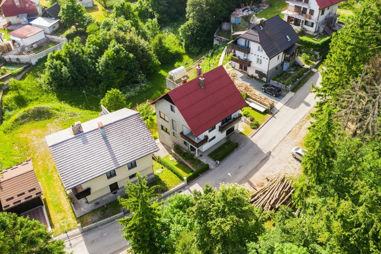 Apartman Japlenski Delnice Eksteriør billede